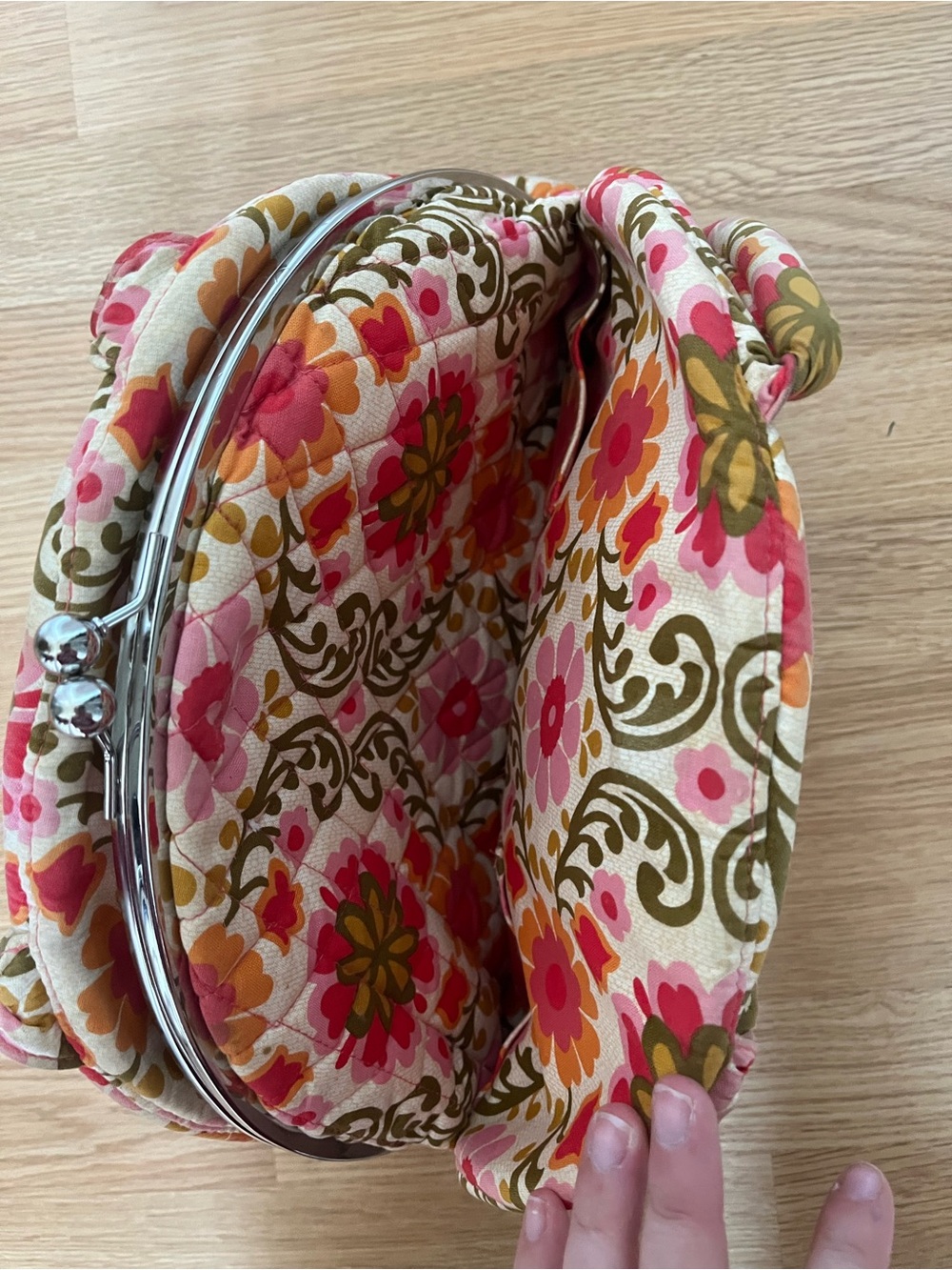 Floral Quilted Shoulder Bag - Multi-color - Picture 5 of 8